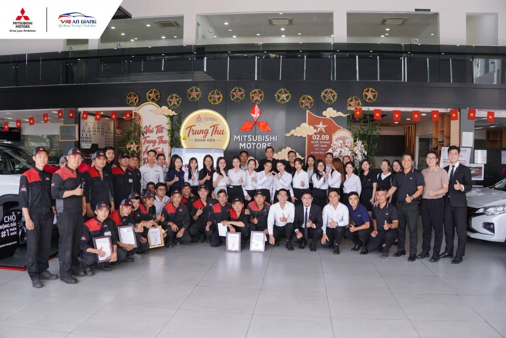 THÁNG 08 NHIỀU THỬ THÁCH – MỘT TẬP THỂ CÙNG NỖ LỰC